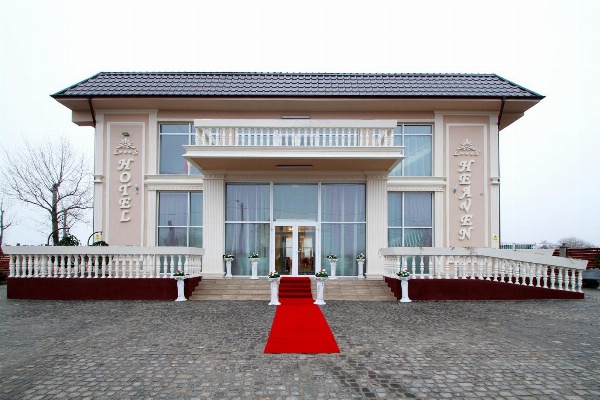 Hotel Heaven image 1